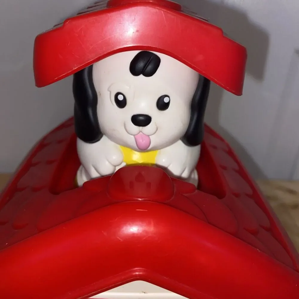 Fisher Price Dog House Pop Up Jack in the Box 1995 Vintage Musical Plastic Toy